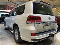 تۆیۆتا لاند کروزەر